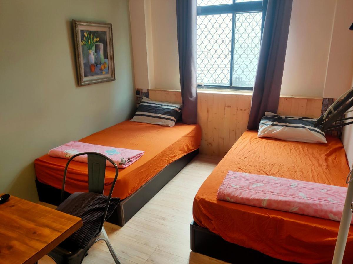 Formosa Backpackers Hostel & Apartment（青年民宿） Kota Hualien Bagian luar foto
