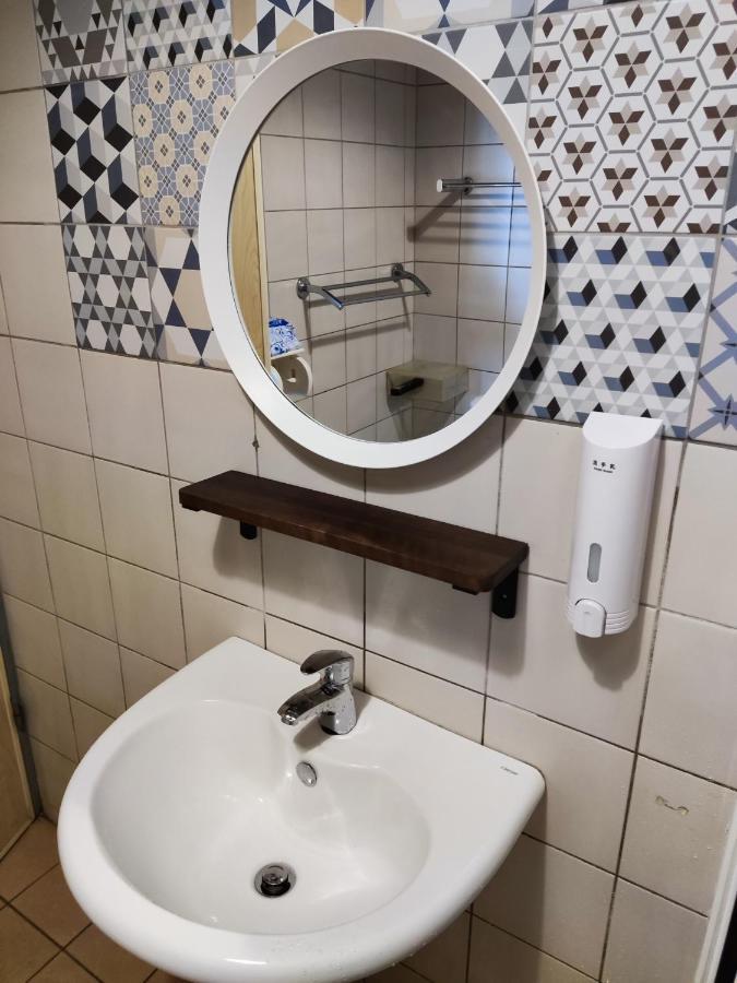 Formosa Backpackers Hostel & Apartment（青年民宿） Kota Hualien Bagian luar foto