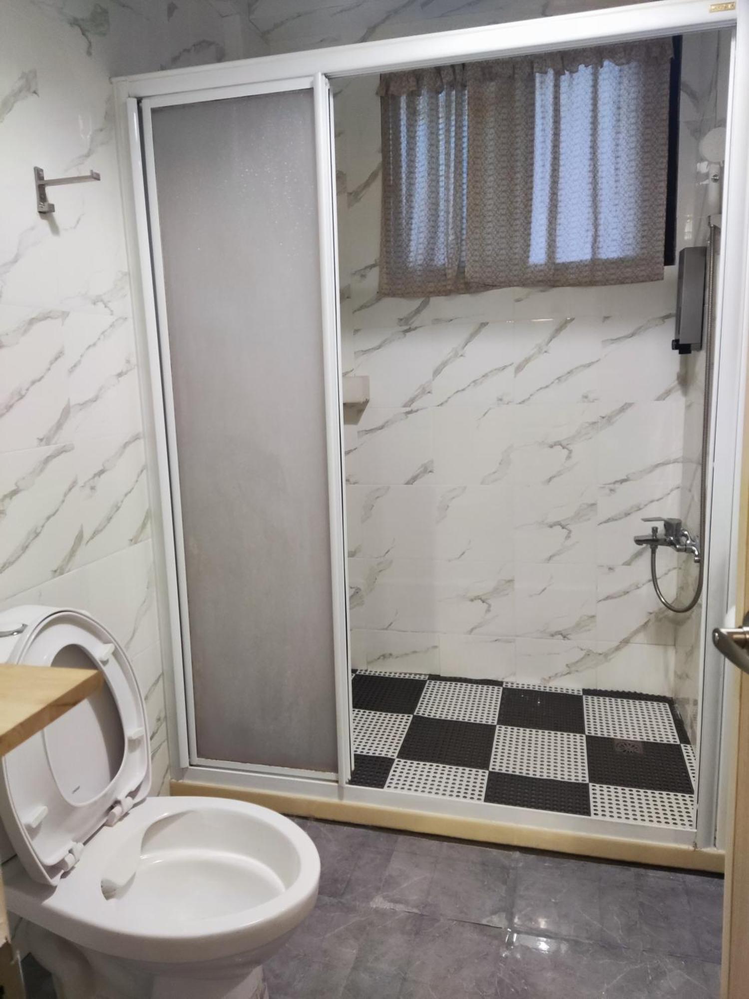 Formosa Backpackers Hostel & Apartment（青年民宿） Kota Hualien Bagian luar foto