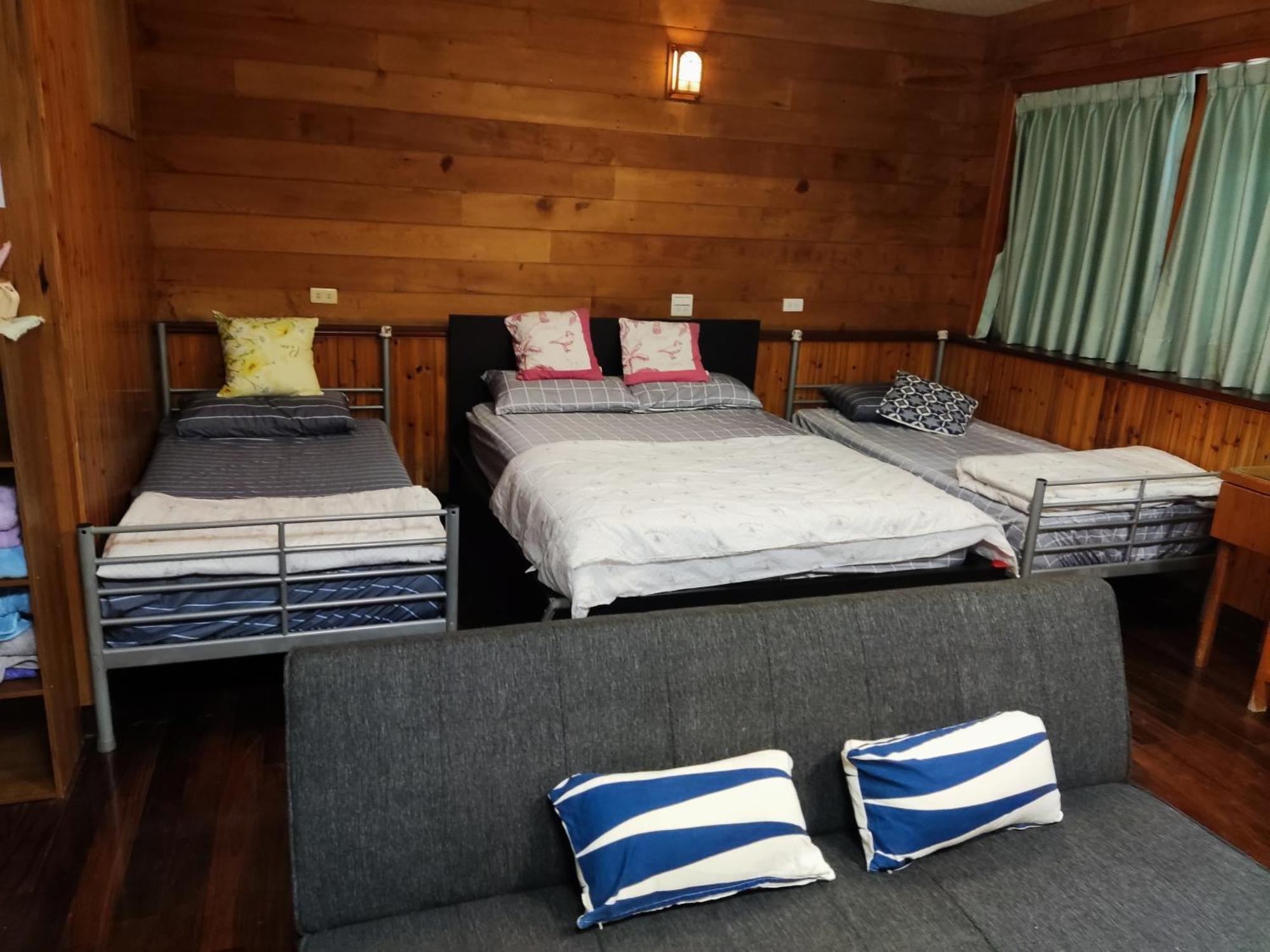 Formosa Backpackers Hostel & Apartment（青年民宿） Kota Hualien Bagian luar foto
