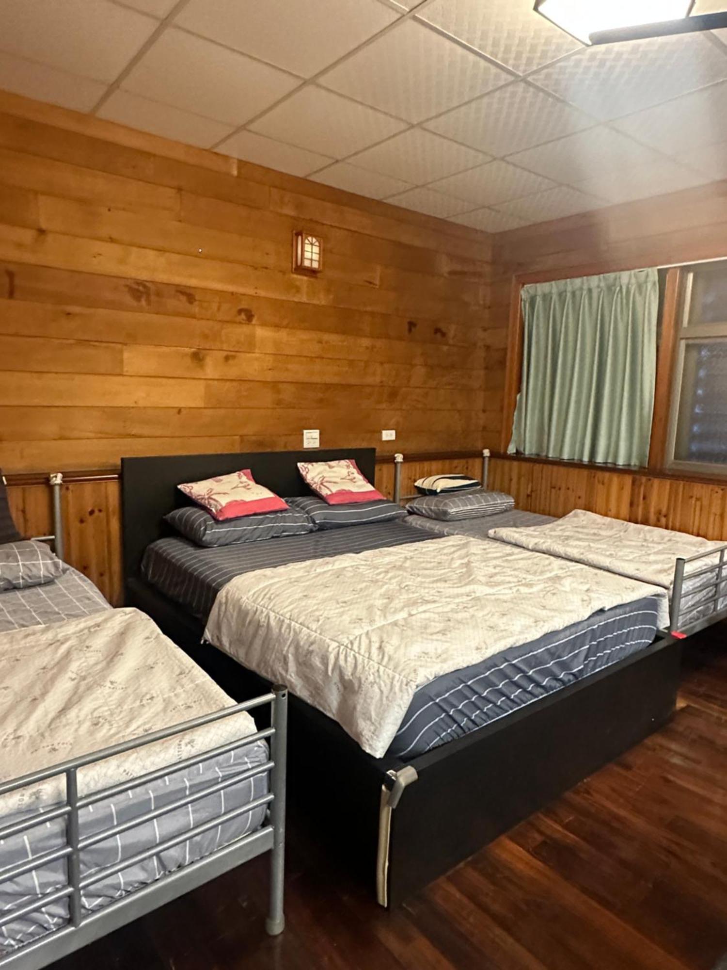 Formosa Backpackers Hostel & Apartment（青年民宿） Kota Hualien Bagian luar foto