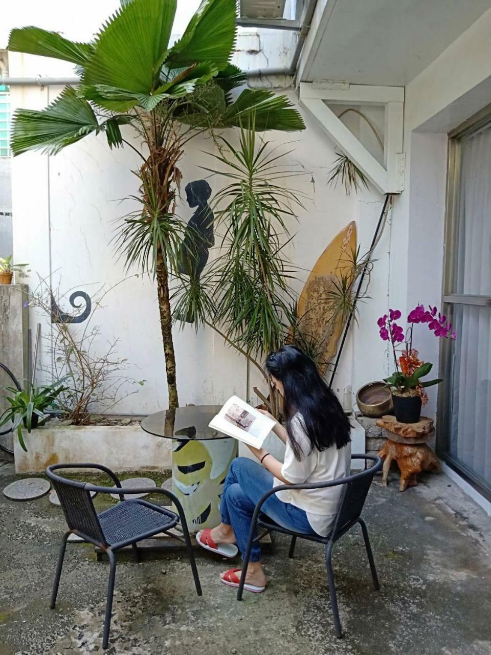 Formosa Backpackers Hostel & Apartment（青年民宿） Kota Hualien Bagian luar foto