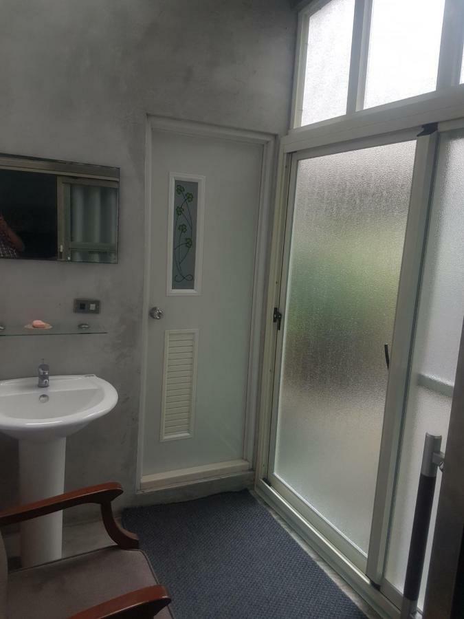 Formosa Backpackers Hostel & Apartment（青年民宿） Kota Hualien Bagian luar foto